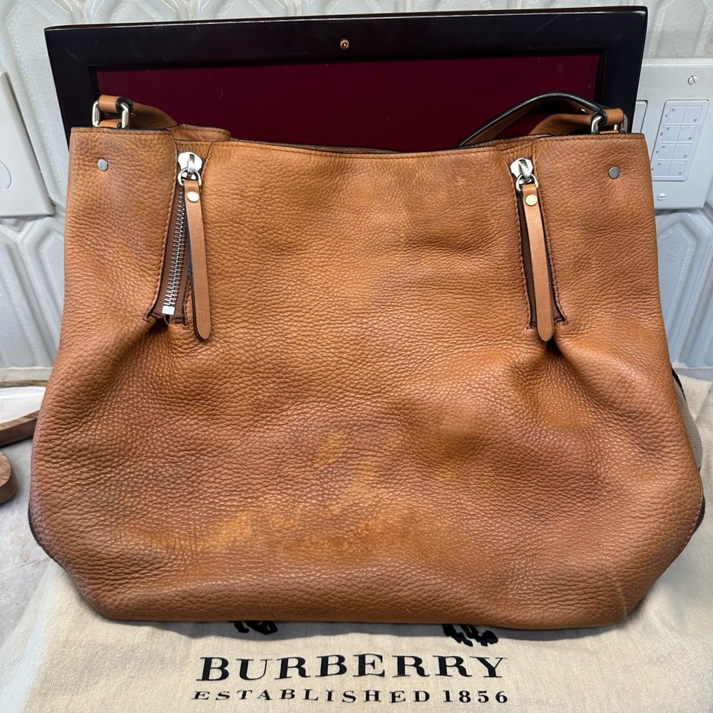 Burberry Maidstone Tote Tan Leather Shoulder Bag - Picture 14 of 15